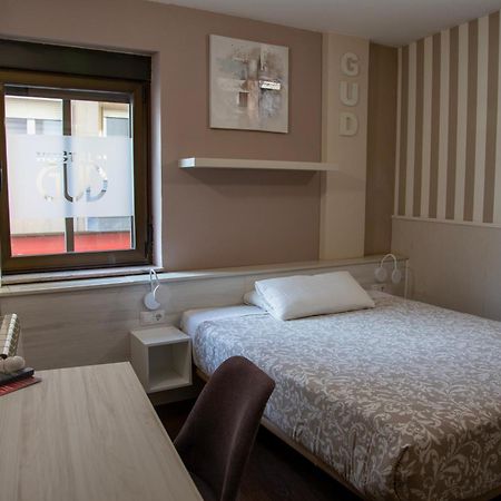 Hostal Gud Salamanca Buitenkant foto