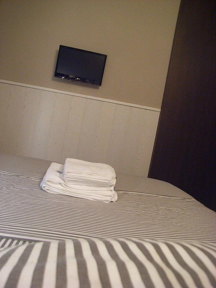 Hostal Gud Salamanca Buitenkant foto