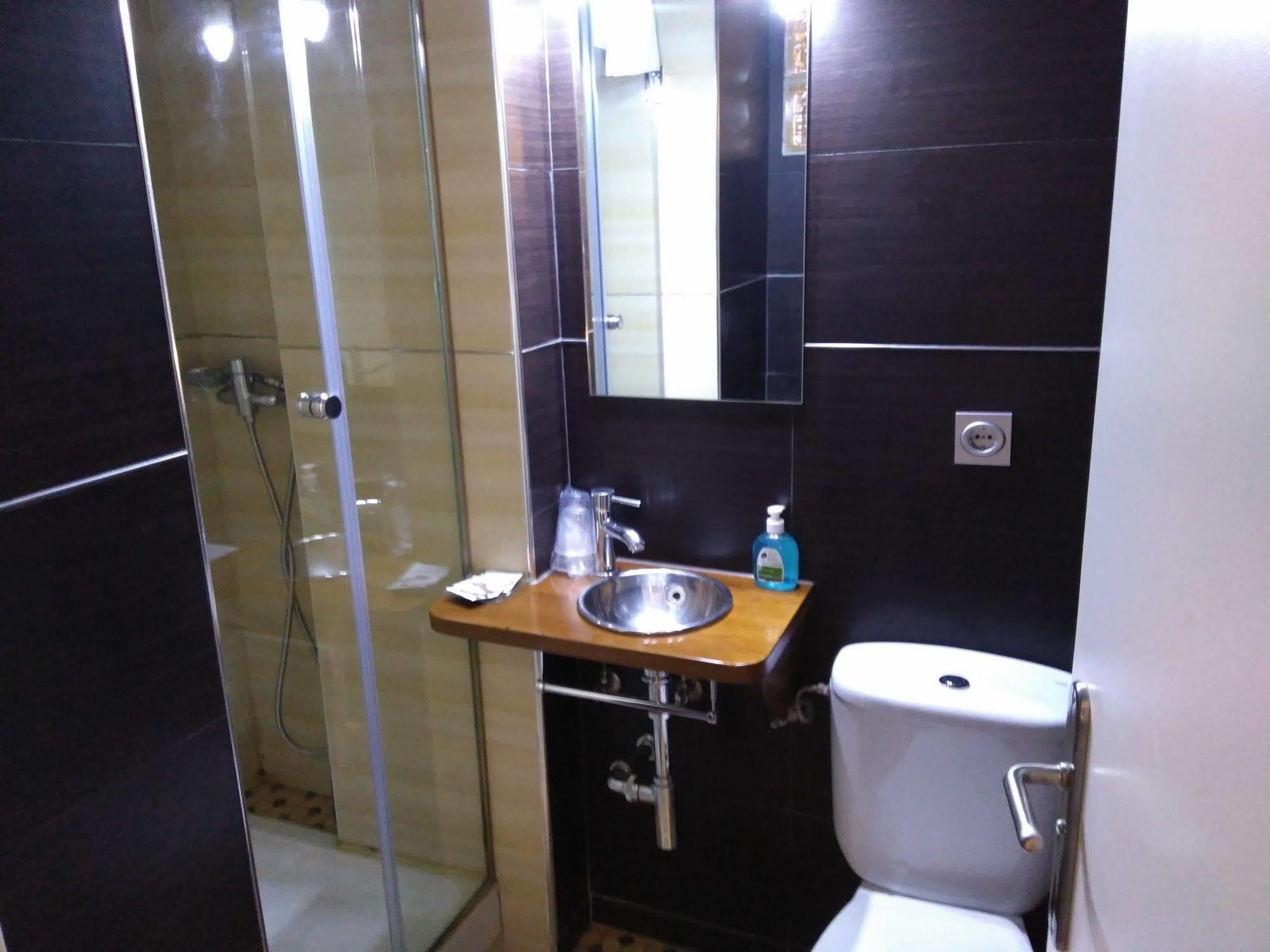 Hostal Gud Salamanca Buitenkant foto