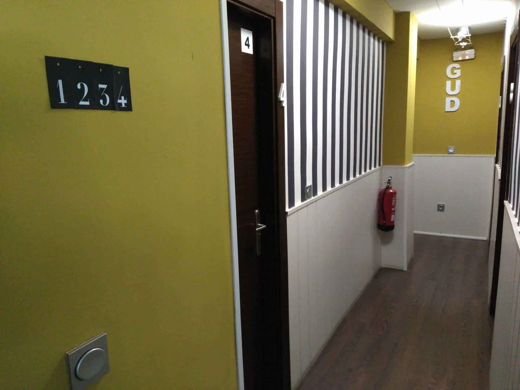 Hostal Gud Salamanca Buitenkant foto
